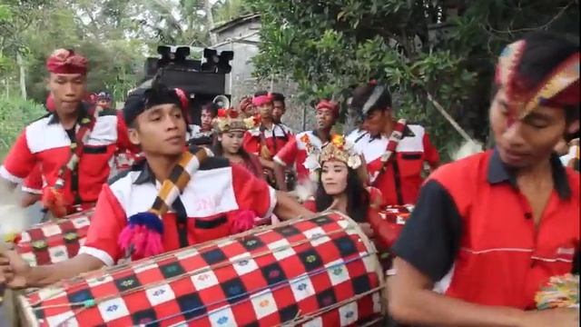 Lombok Rough and Ready 11: Another Nyongkolan Wedding March смотреть онлайн
