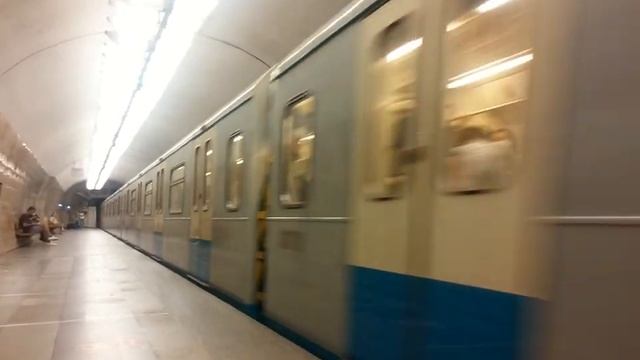 81-760/761 Ока На станции Серпуховская Видео 14 авг. 2021 г. смотреть онлайн