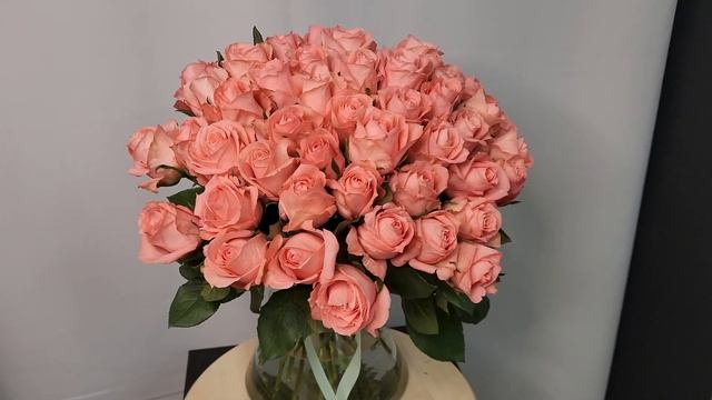 Букет из 51 персиковой розы Florellesi id 1197 смотреть онлайн