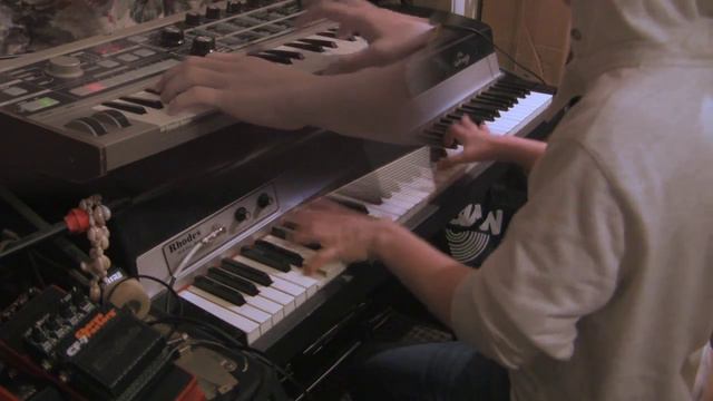 Pokemon Theme Fender Rhodes Piano Cover - Red/Blue/Yellow смотреть онлайн