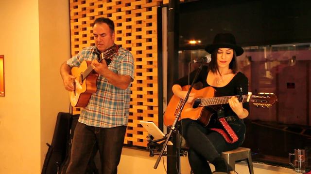 Stephanie Pedraza and André Stepanian ~ Andina Brewing Company Bistro смотреть онлайн