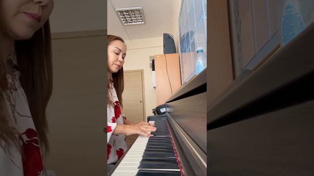 Вокальные упражнения, распевки смотреть онлайн