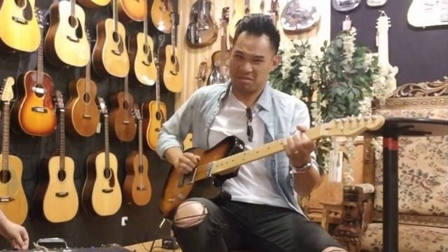 What Could I Buy In The Most Expensive Guitar Store In The World смотреть онлайн