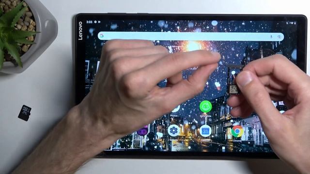 LENOVO Tab M10 Plus - How To Insert Micro SD Card смотреть онлайн