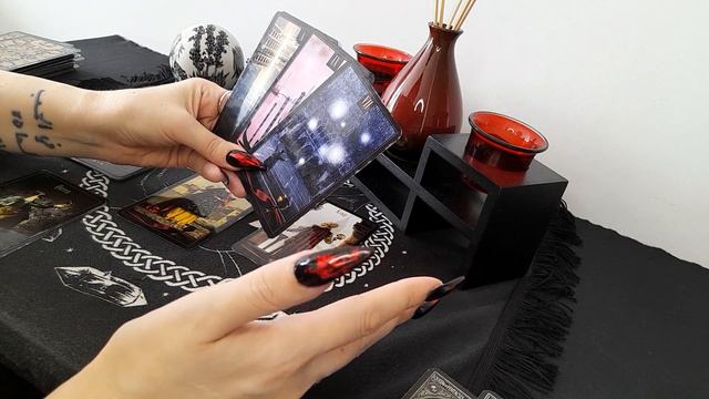 4 Королевы: Таро Прогноз на Неделю с 18 по 24 Сентября. Ваше Ближайшее Будущее! смотреть онлайн