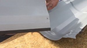 Как подогнать длину конька на кровле из металлочерепицы? Заглушка хребта. Монтаж металлочерепицы.