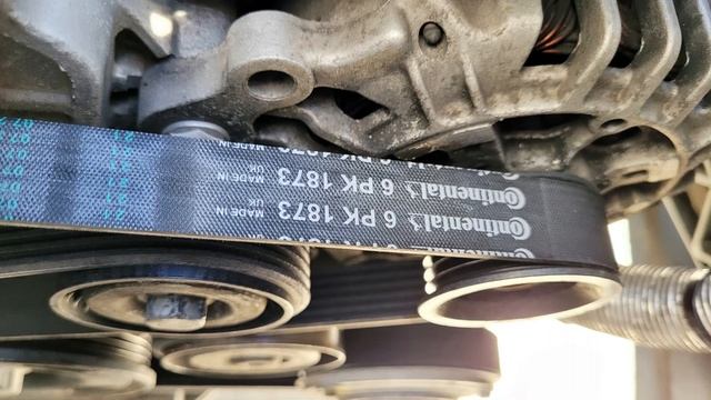 Polo 9N3 1.2 BBM Poly V belt squeaks and incorrectly installed. Fixed!✅ смотреть онлайн
