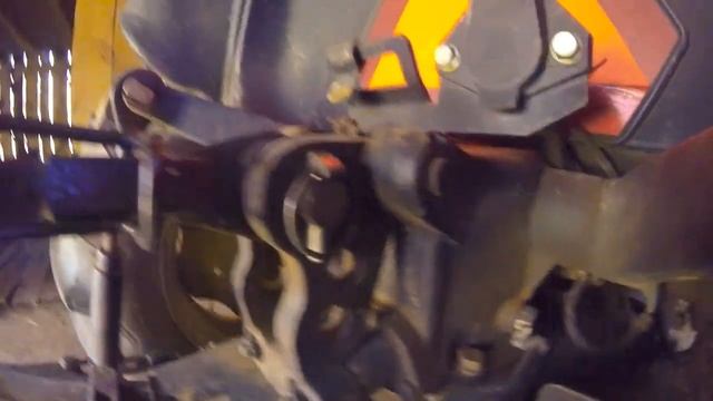 Hooking Up Moldbord Plows To Three Point Hitch and Draft Control смотреть онлайн