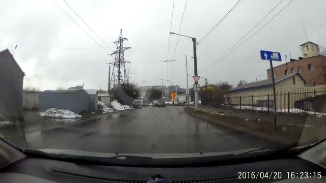 Тест видеорегистратора Xiaomi Yi / Xiaomi Yi 1080P Car WiFi DVR Review смотреть онлайн