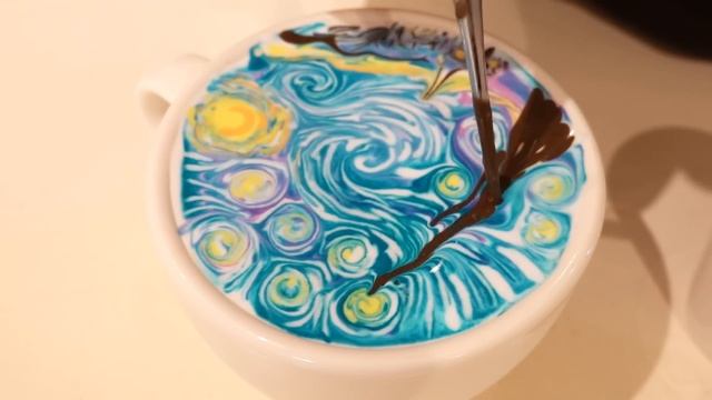 라떼아트 Amazing Latte Art Skills, Coffee Cream Art (Gogh : The Starry Night) смотреть онлайн