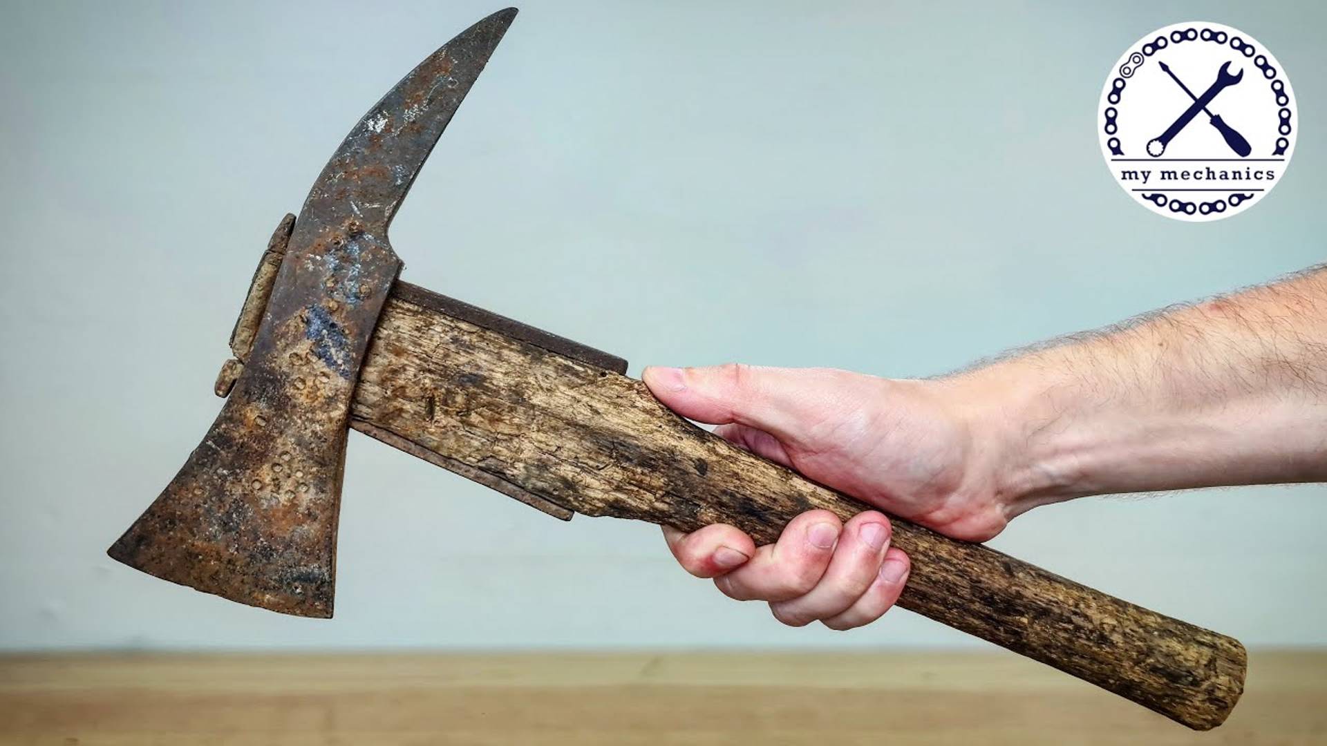 Antique Firefighter Axe - Restoration (2160p_25fps_AV1-128kbit_AAC)