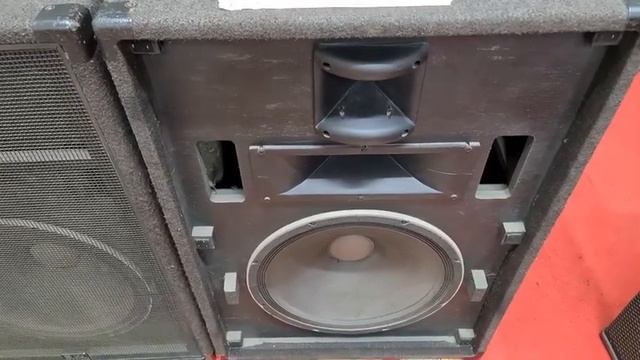 Loa Peavey 118. 3way. Bass 50. USA. Đt 0936.583.140 смотреть онлайн