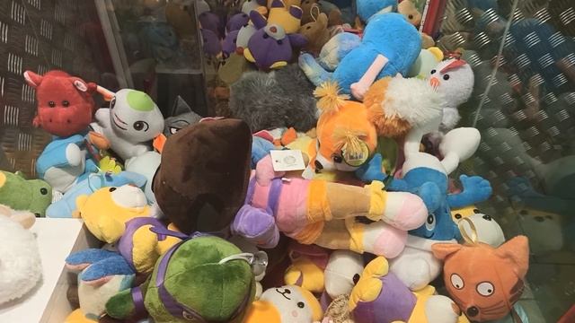 Играю в автомат с Игрушками #68 / Аппарат Сломался / Автомат с игрушками / Автомат Хватайка смотреть онлайн