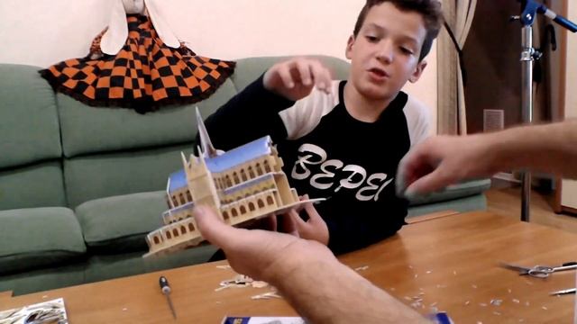 строим Нотр - Дам де Пари смотреть онлайн