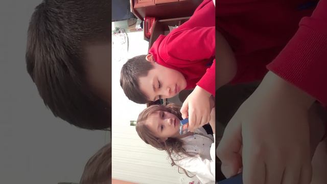 Нашли Bean boozled и стали его есть смотреть онлайн