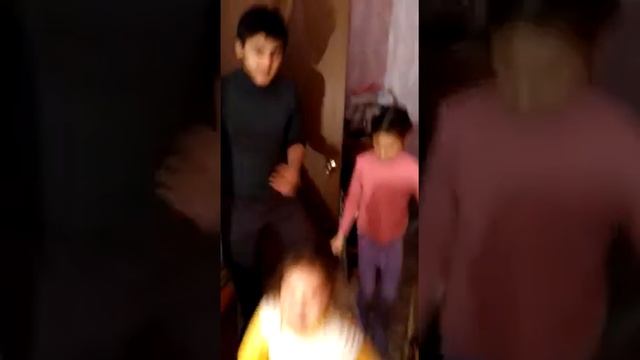 СЕМЕЙНЫЕ БУДНИ.. смотреть онлайн