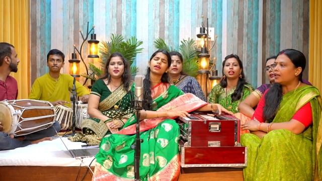 लाले लाले अरहुल के माला (भगवती गीत) - Maithili Thakur смотреть онлайн