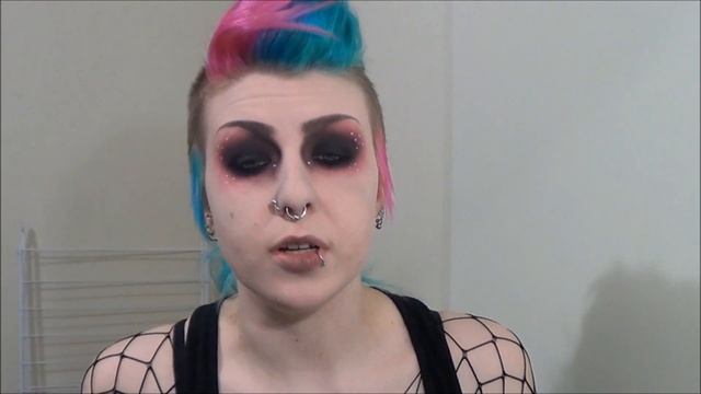 HOW TO KEEP DYED HAIR FROM FADING AND STAY VIBRANT, BRIGHT AND LASTING LONGER!