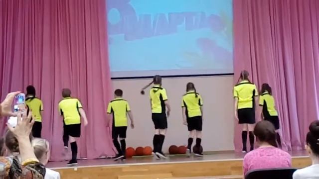 Я танцую хип хоп на 8 марта танец Баскетбол смотреть онлайн