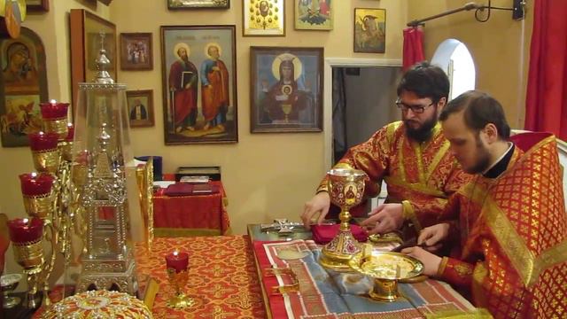 "Теплота". Литургия в пяток Светлой седмицы. Живоносный источник. 13 апреля 2018 смотреть онлайн