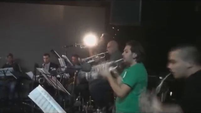 GANGSTERS IN DA HOUSE.wmv смотреть онлайн