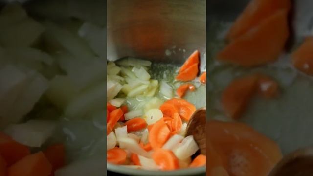 Тыквенный суп пюре со сливками #тыквенныйсуп #тыква #суппюре смотреть онлайн