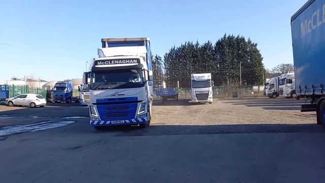 Volvo fm reversing McClenaghan of Slamannan смотреть онлайн