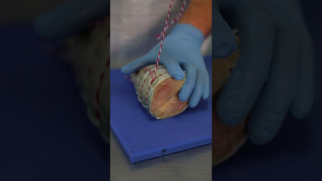 Осетр горячего копчения #shorts #копчение смотреть онлайн