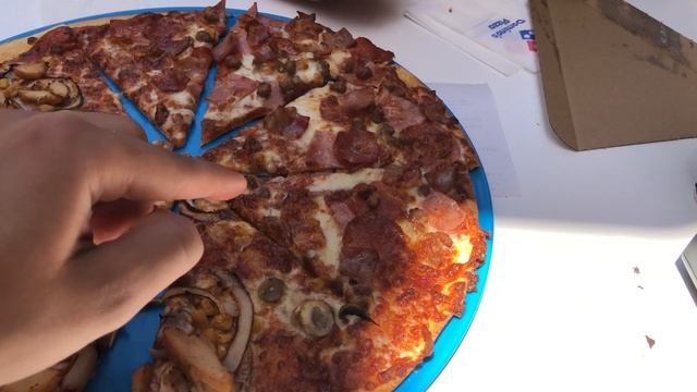 Comiendo PIZZA ILIMITADA por 7€ en Domino's Pizza... смотреть онлайн