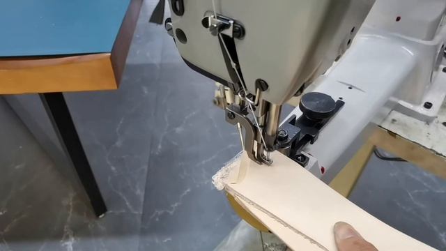 Какую машинку выбрать для пошива толстой кожи смотреть онлайн