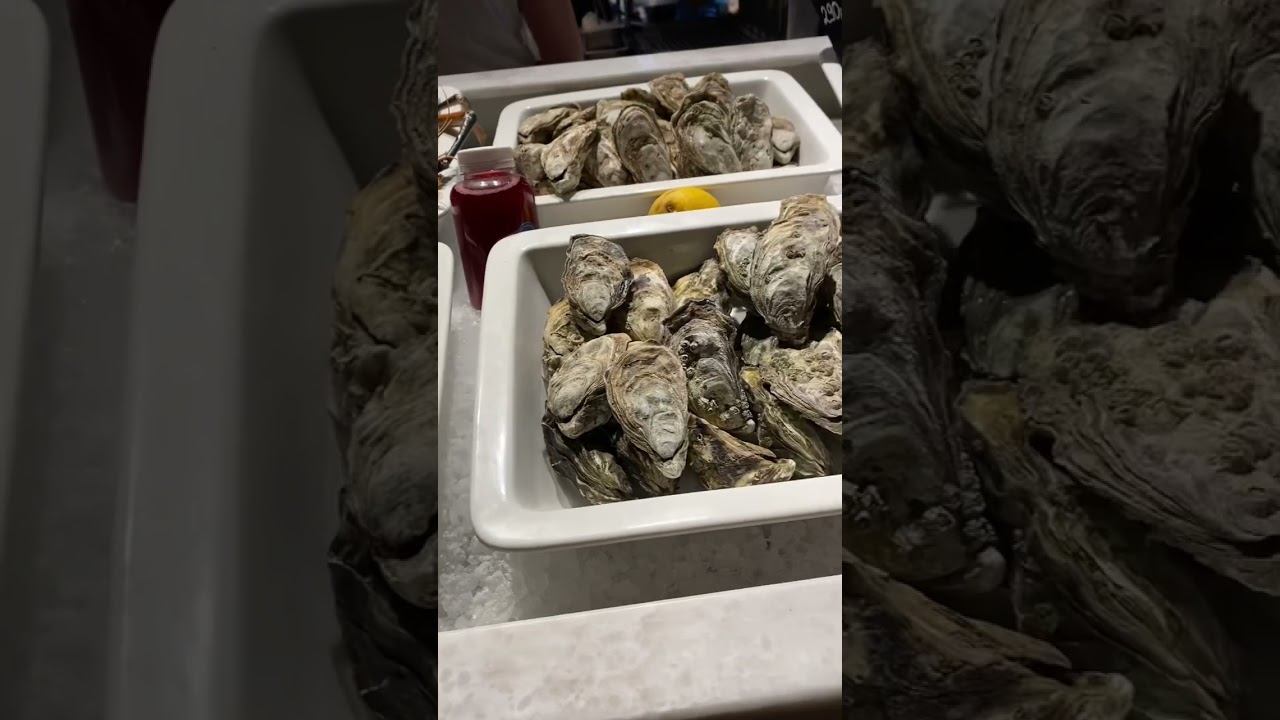 Крупнейший в Европе фуд-холл #Vokzal1853 на Обводном канале в Санкт-Петербурге