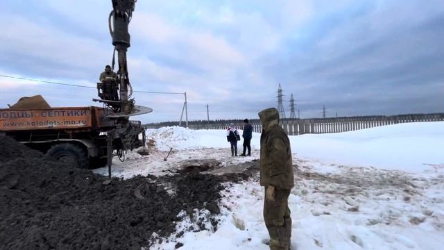 Бурение колодца машиной в Московской Области, Зимний колодец .Колодец под ключ ? смотреть онлайн