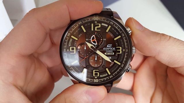 Слишком большие! Casio Edifice EFR-555BL-5A смотреть онлайн