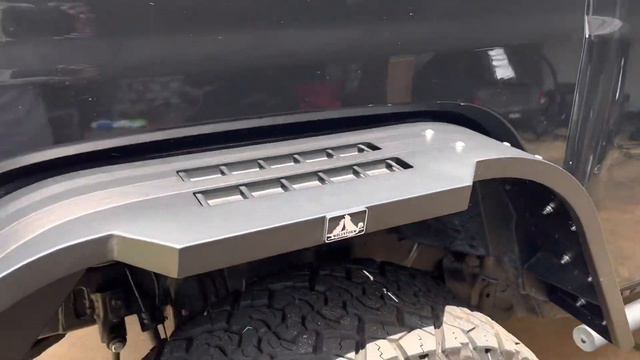 Jeep Gladiator WolfStorm Fenders, and Sport Bar from X-Terrian смотреть онлайн