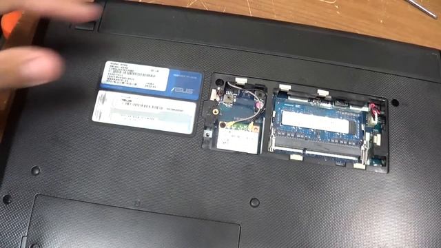 How to Replace CD / DVD-ROM on a Laptop (ASUS K53U) смотреть онлайн