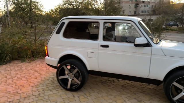 Lada Niva - 2013 смотреть онлайн