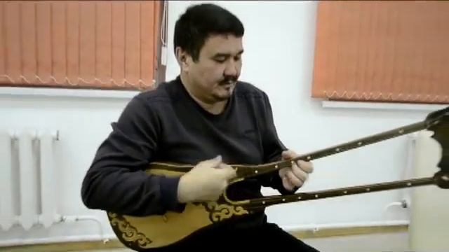 Б.Төкенов. "Қоссаз" сөйле домбыра смотреть онлайн