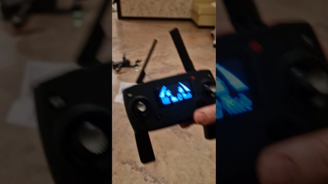 Квадрокоптер Bugs 4w как включить. смотреть онлайн