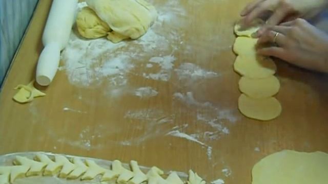 Украшение для пирога. Розы смотреть онлайн