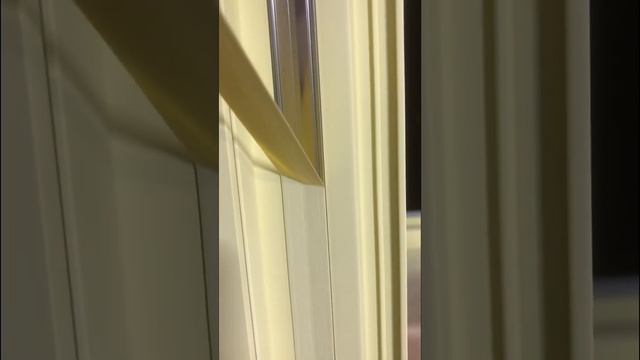 Покраска ПВХ окон в желтый матовый!