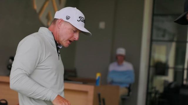 Professional Golf Coach Fixes 3 Problems W/ Matt Scharff’s Swing смотреть онлайн