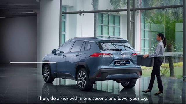 Corolla Cross Hybrid Kick-Sensor Power Back Door смотреть онлайн