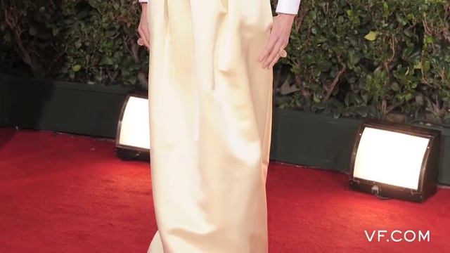 Tilda Swinton - The Secrets to Her Unique Fashion & Style on Vanity Fair Hollywood Style Star смотреть онлайн