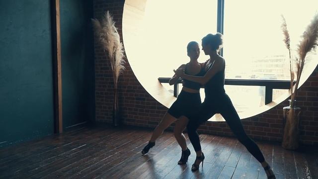 Women tango (dance show) смотреть онлайн