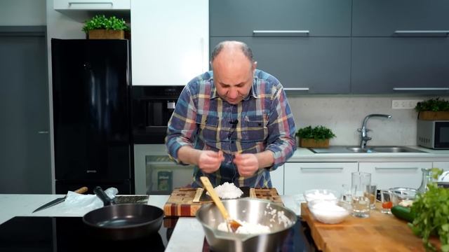 ХЕ РОЛЛЫ - Самый ПРОСТОЙ РЕЦЕПТ роллов, который вы можете приготовить дома! смотреть онлайн