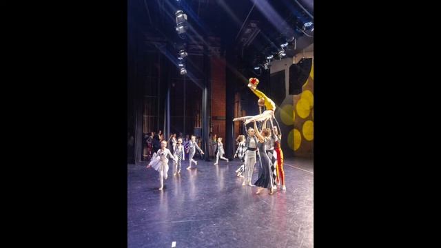 Студия эстрадно-спортивного танца "Экспрессия" - видеоролик "Следуй за мечтой" смотреть онлайн