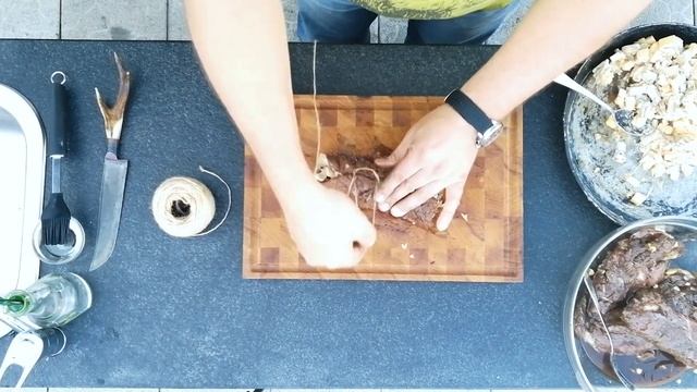 Рулеты ИЗ ТЕЛЯТИНЫ на гриле фаршированные грибами с сыром Видео рецепт НА МАНГАЛЕ смотреть онлайн