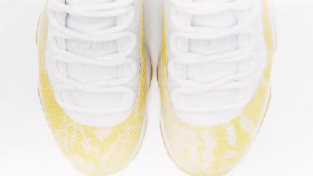 Air Jordan 11 Low Yellow Python смотреть онлайн