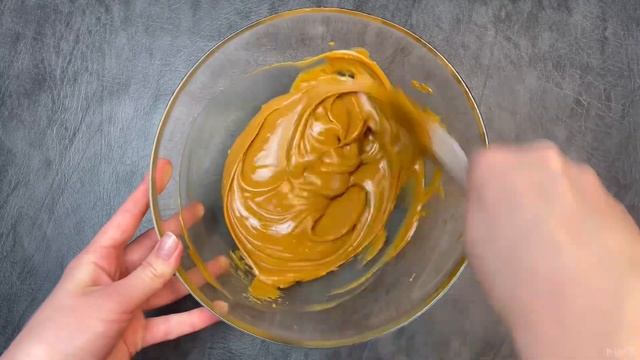 Домашний ТОРТ с вареной сгущенкой. НА СКОРУЮ РУКУ. Без миксера смотреть онлайн