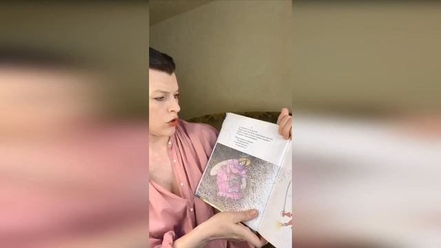 МИЛА ЙОВОВИЧ ПРОЧИТАЛА СКАЗКУ МУХА-ЦОКОТУХА НА РУССКОМ ЯЗЫКЕ